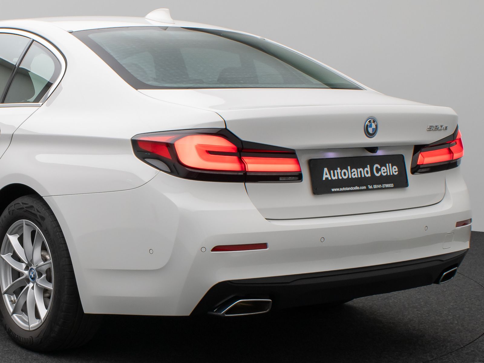 Fahrzeugabbildung BMW 520e Glasdach Kamera DAB H/K DispKey Sport Alarm