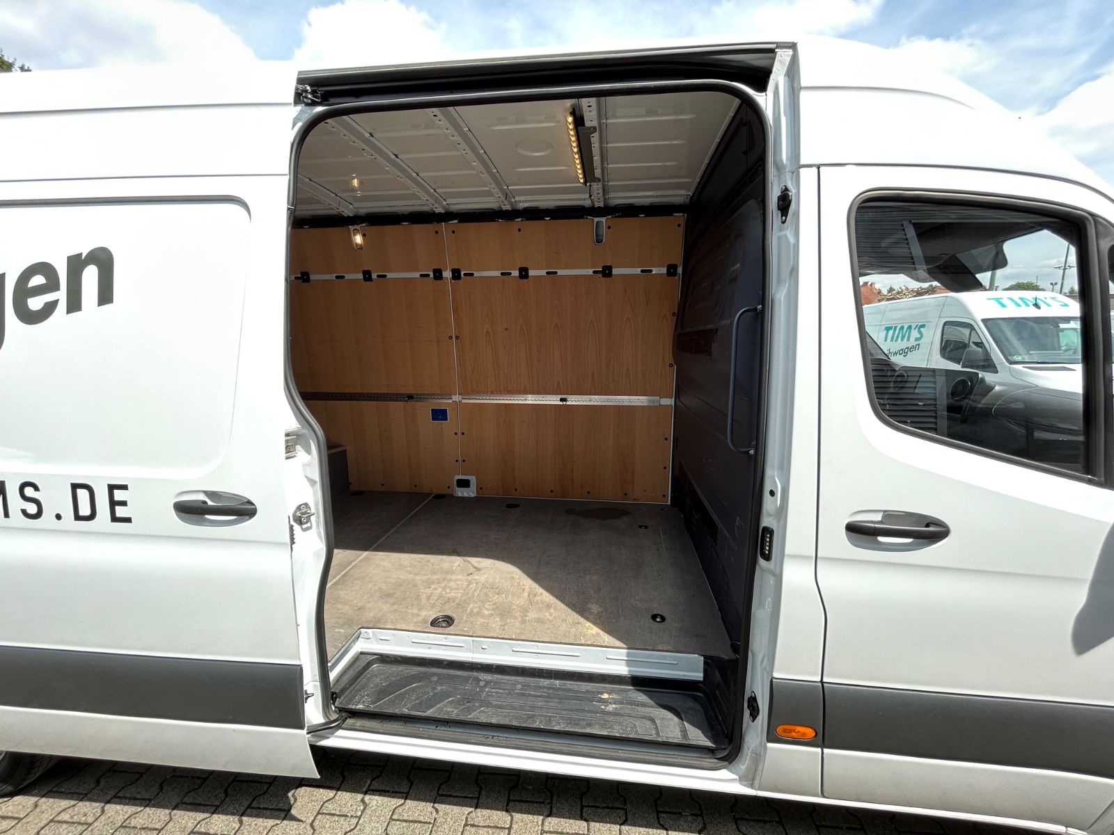 Fahrzeugabbildung Mercedes-Benz Sprinter III 317 CDI L3 H2 MBUX Kamera