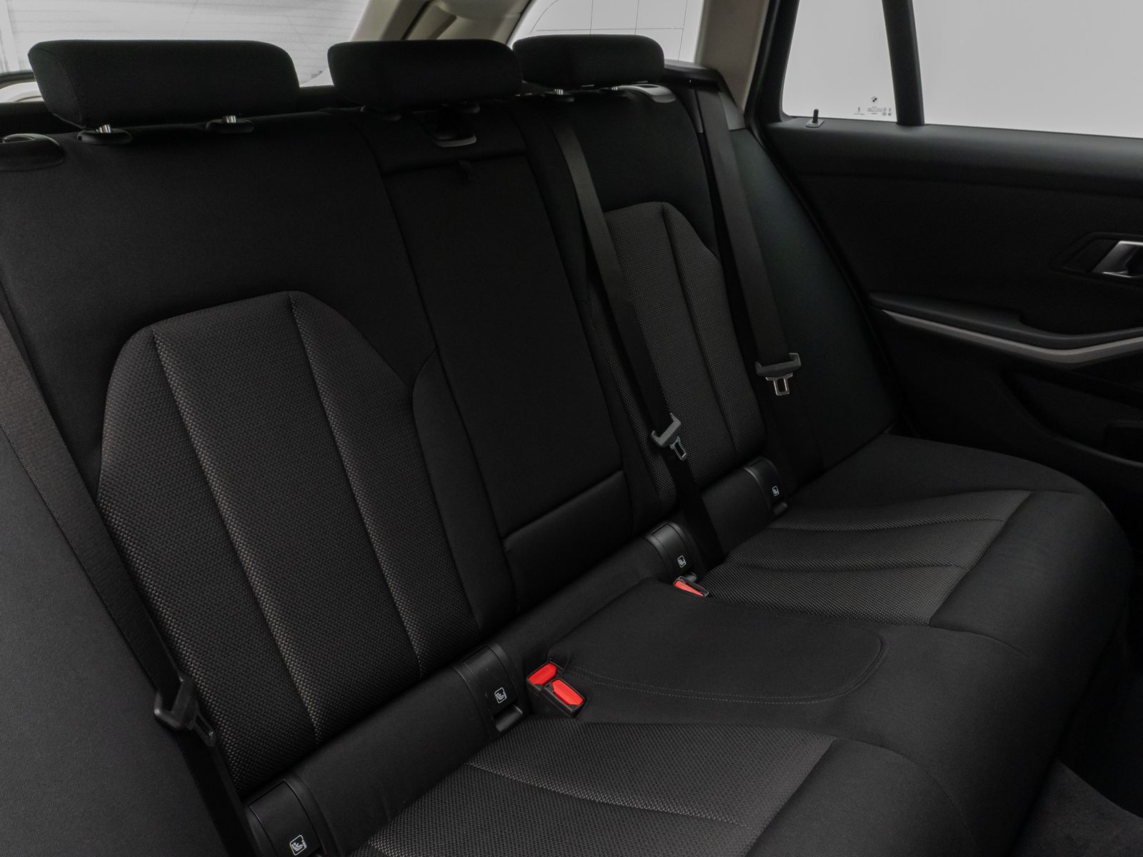 Fahrzeugabbildung BMW 330e xD DAB CockPit+ PDC Geschwindigkeitsreg