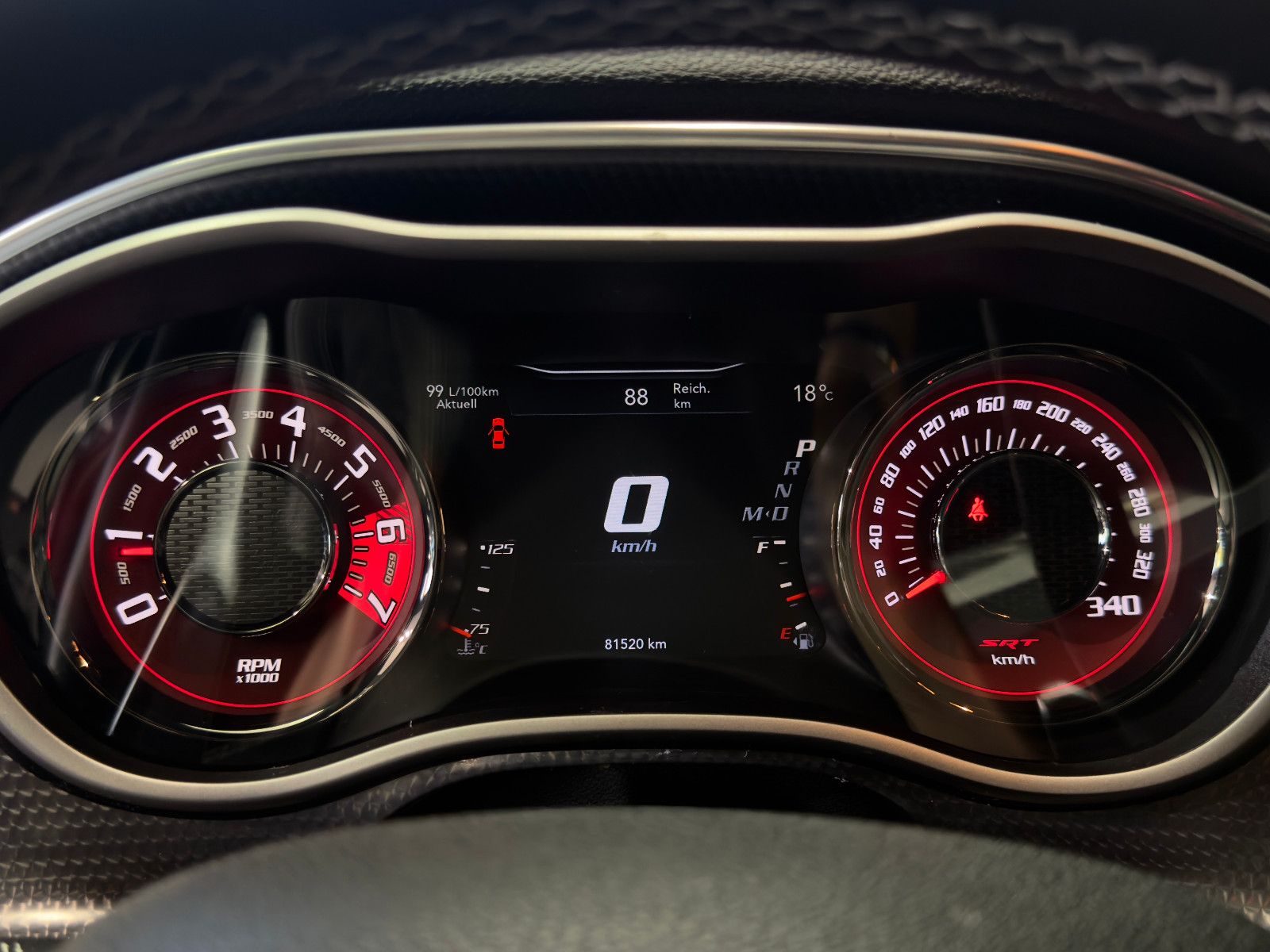 Fahrzeugabbildung Dodge Challenger SRT Hellcat |H/K|KW|GME