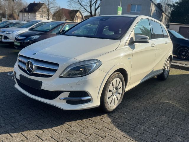 Mercedes-Benz B250e Electric Drive PDC Bi-Xenon Navi