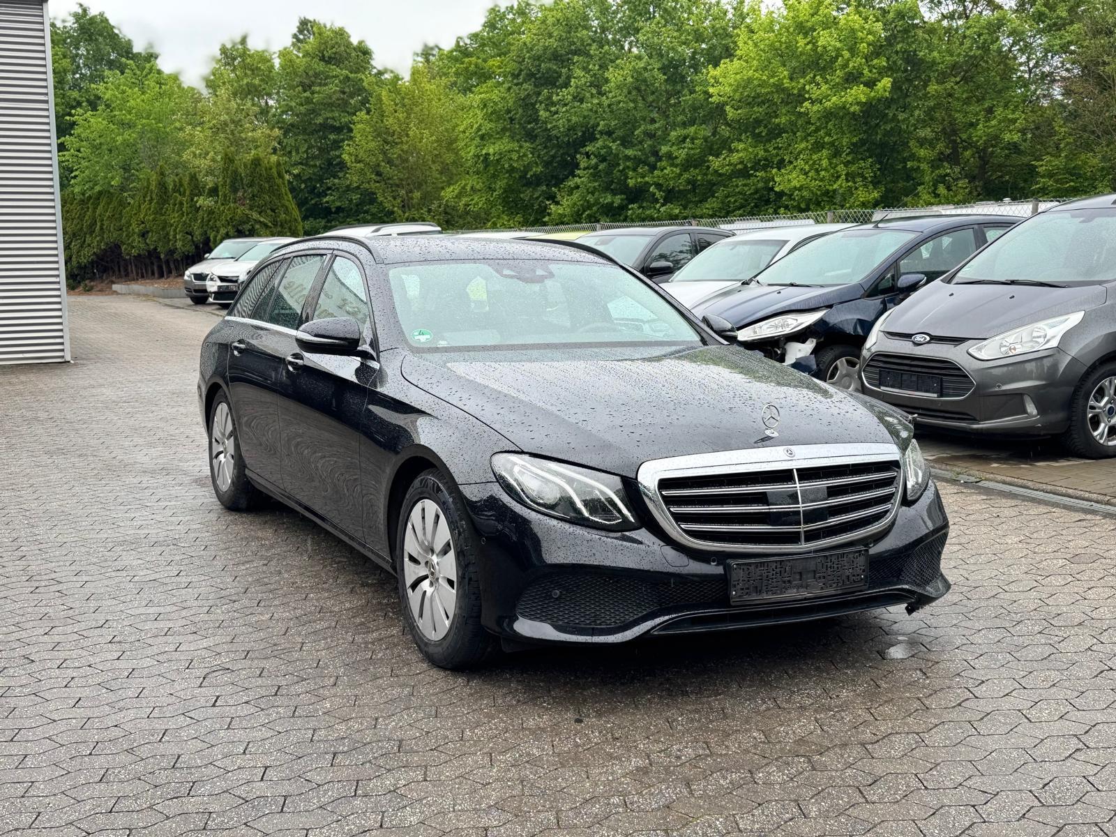 Mercedes-Benz E 220d Autom. LED Kamera Navi 2.Hand