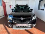 Skoda Yeti 2.0 TDI Drive 4x4/1.Hand/BiXenon/AHK/TÜVNeu - Skoda Yeti: Schwarz