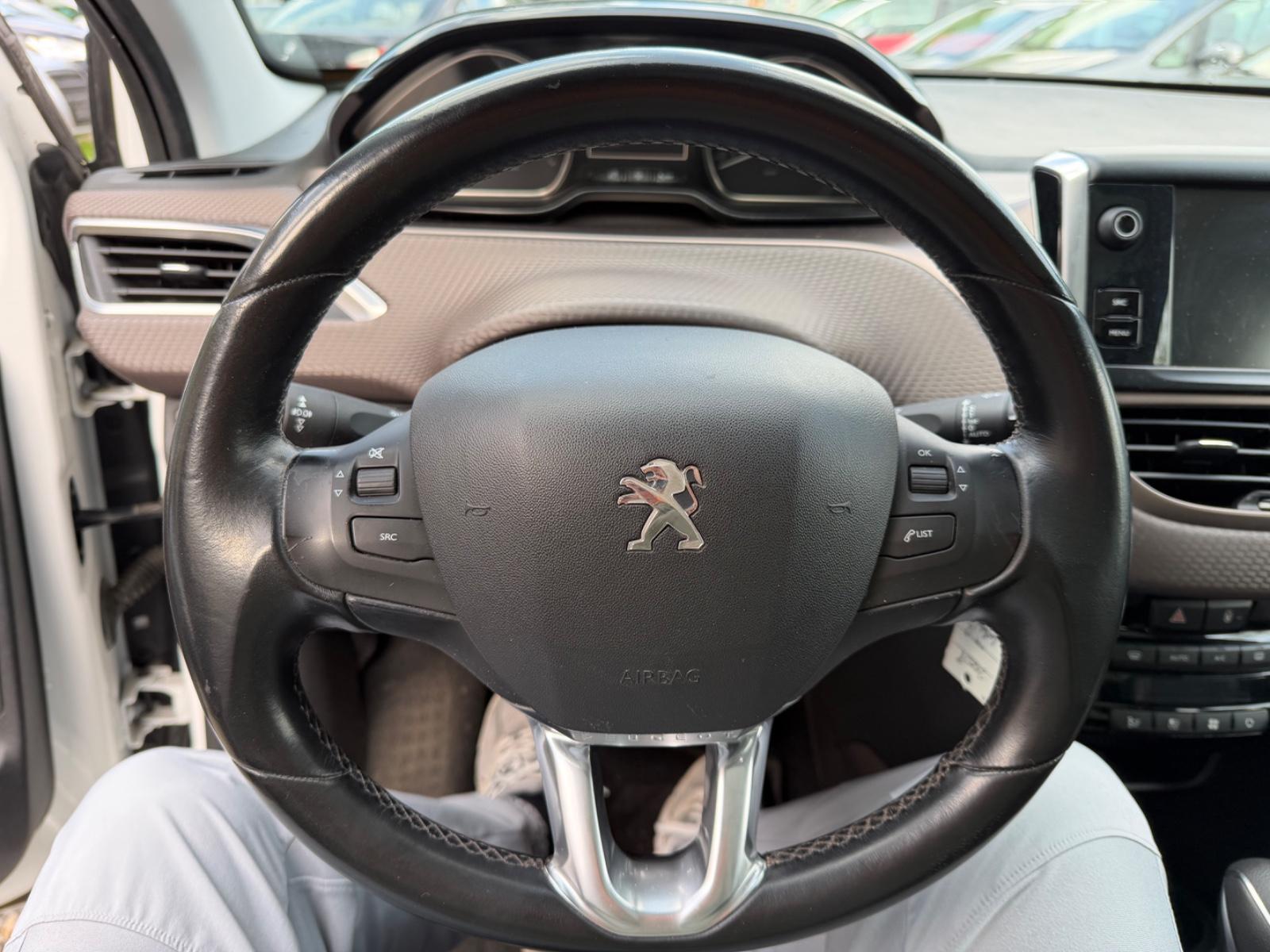 Peugeot 2008 Allure-TOP AUSSTATTUNG!!!!