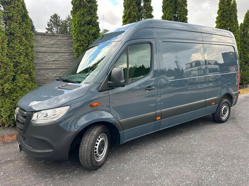 Image of Mercedes-Benz Sprinter