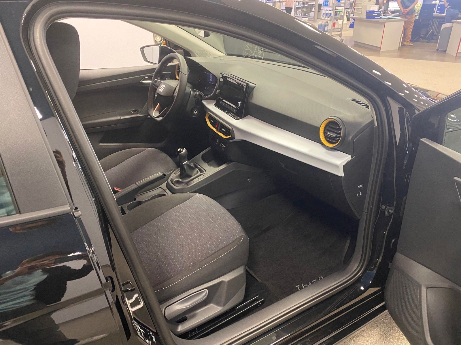 Fahrzeugabbildung SEAT Ibiza 1.0 TSI 85kW Style++KLIMA+APP+5J. GARANTIE