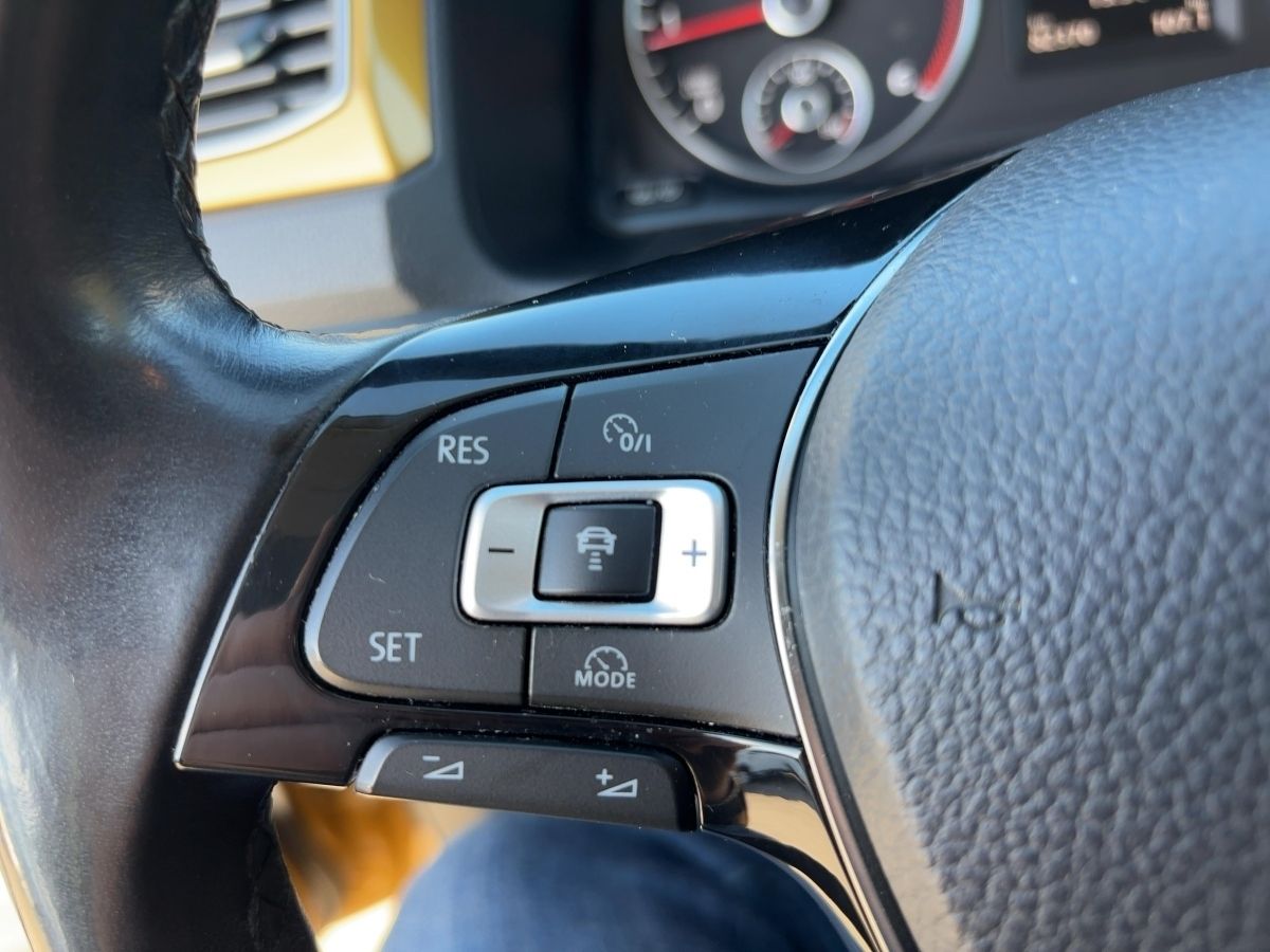 Fahrzeugabbildung Volkswagen Caddy Highline 2.0 TDI DSG Navi Kamera