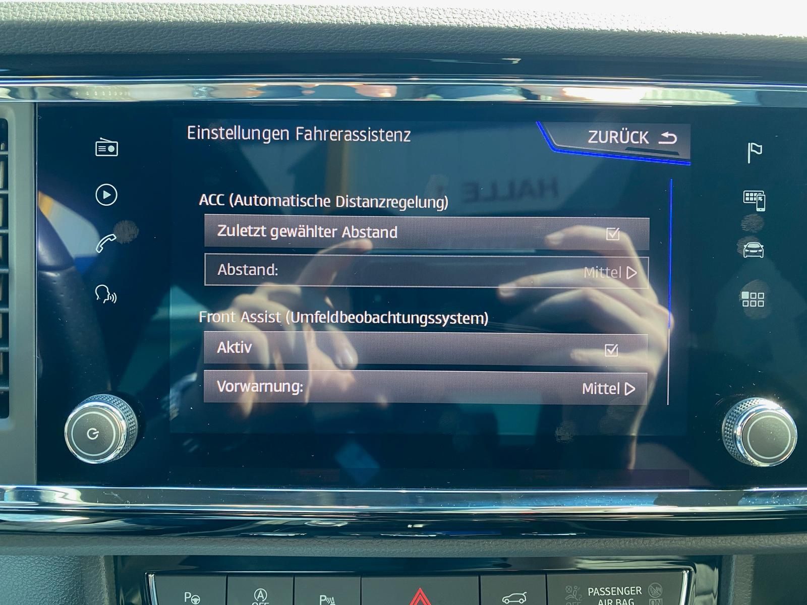 Fahrzeugabbildung SEAT Ateca 1.5 TSI FR APP+ACC+RFK+AHK+NAVI+SITZHEIZ