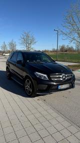 Mercedes-Benz GLE 350d 4MATIC AMG Line | Panoramadach | Kamera - Mercedes-Benz GLE 350 mit Panoramadach