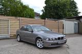 BMW 520i Lifestyle*1.HAND*XENON*LEDER*S.DACH*SHZ* - BMW 520 in Oberhausen