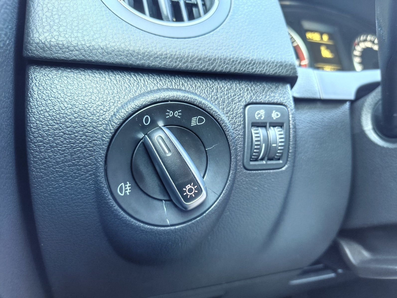Fahrzeugabbildung Volkswagen Golf VI Plus Comfortline 1.4 TSI DSG + SHZ + A/C
