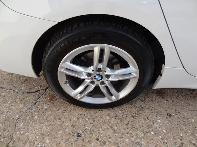 Fahrzeugabbildung BMW 218 Active Tourer/M-Paket/2.Hd/TopZustand/