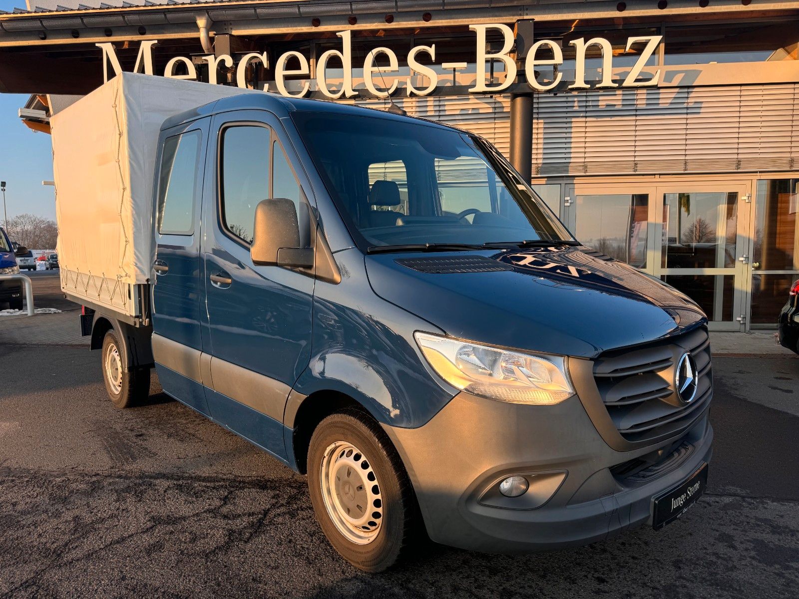 Fahrzeugabbildung Mercedes-Benz Sprinter 215 CDI DoKa Pritsche Plane AHK Klima