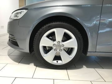 Audi A3 Ambition 1.4 TFSI PDC Temp XENON