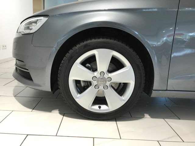 Audi A3 Ambition 1.4 TFSI PDC Temp XENON
