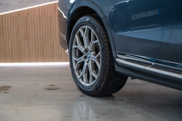 BMW X7 - 8