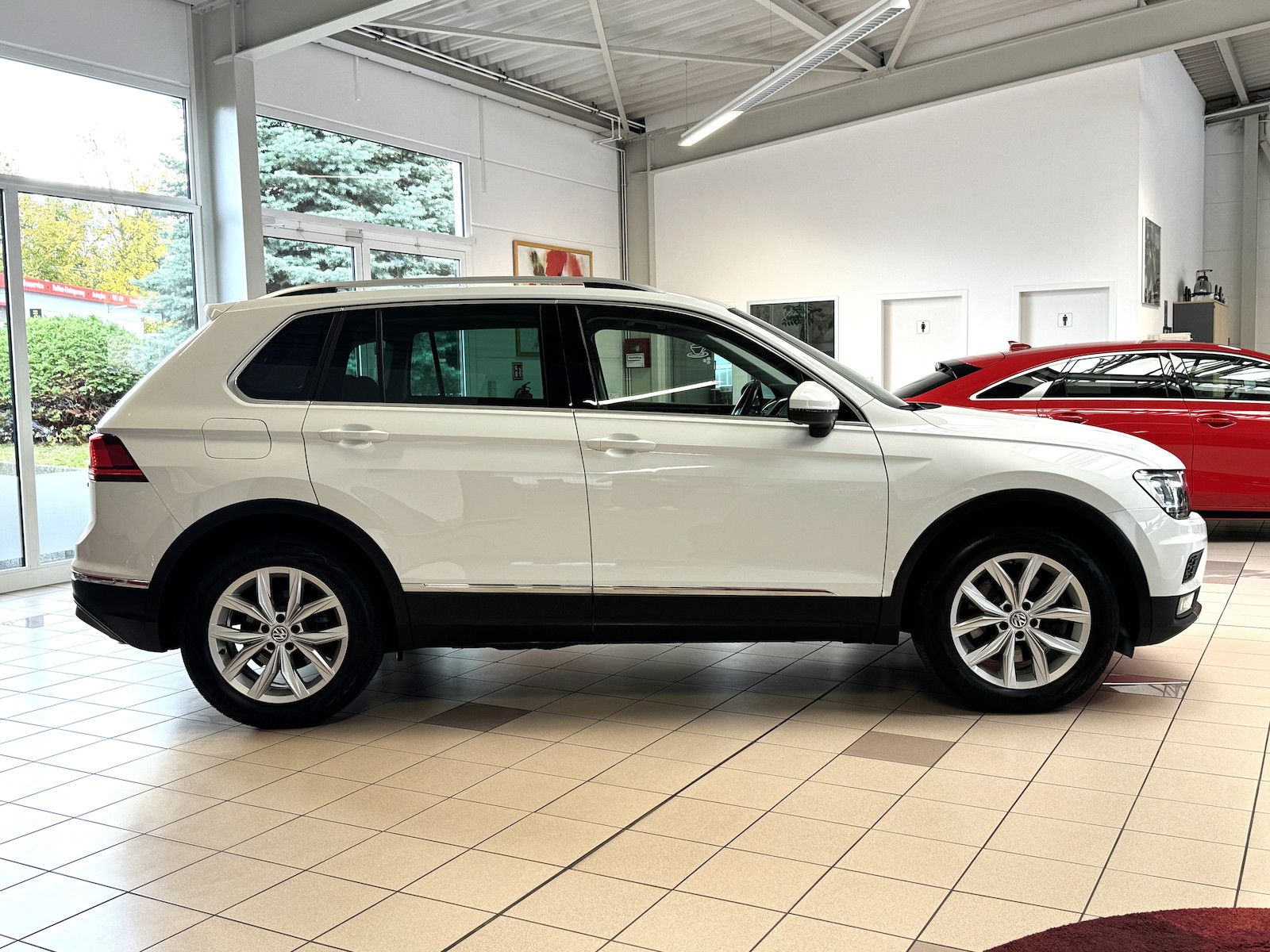 Fahrzeugabbildung Volkswagen Tiguan Highline 190 PS/Virtual/ACC/Spur/VZE/Ahk