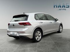 Fahrzeugabbildung Volkswagen Golf VIII Lim. Life Navi Sitzh ACC Lane Massage