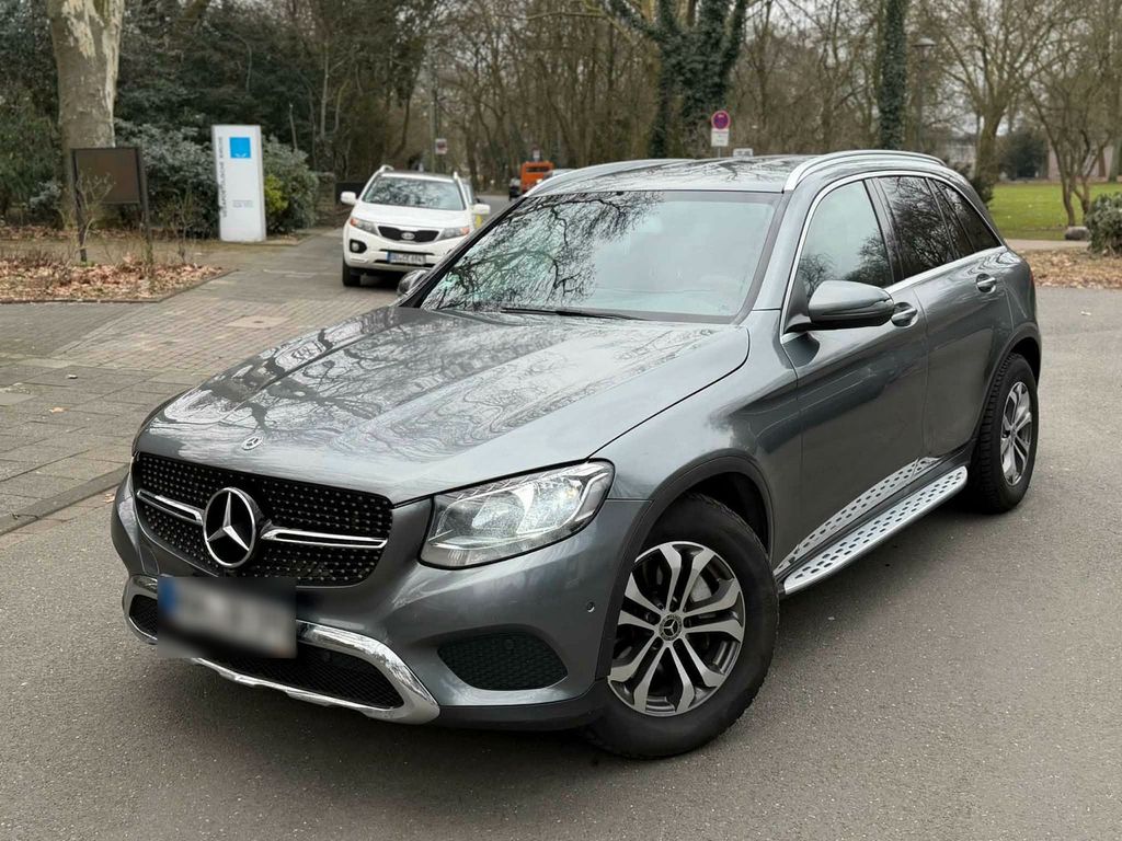Image of Mercedes-Benz GLC 220