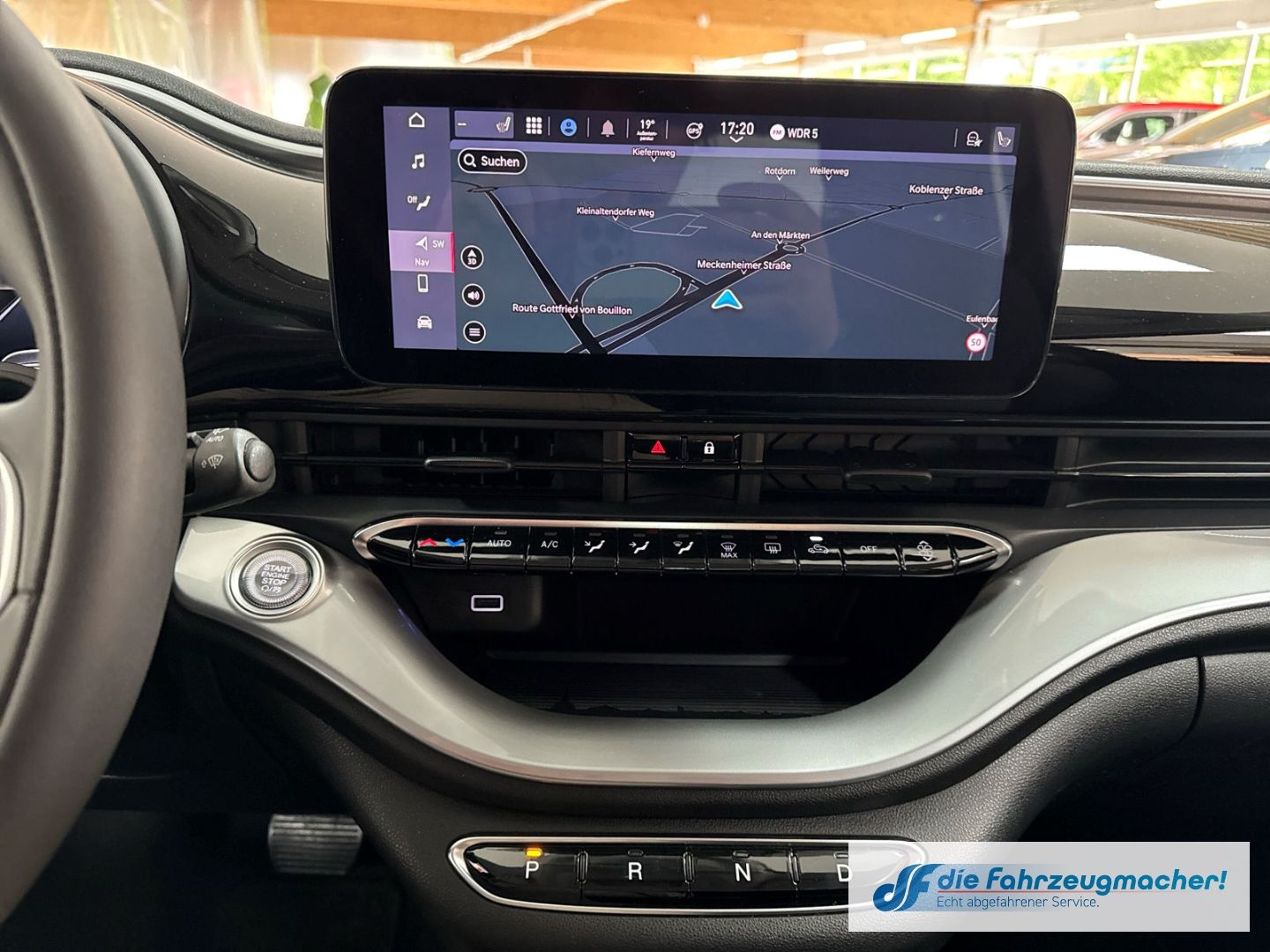 Fahrzeugabbildung Fiat 500 e 3+1 Icon Navi Digitales Cockpit Memory Sit