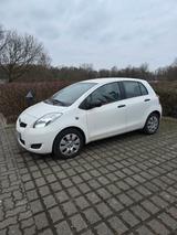 Toyota Yaris 1.3l 101 PS 1. Hand Rentner Fahrzeug - Toyota Yaris: Ps