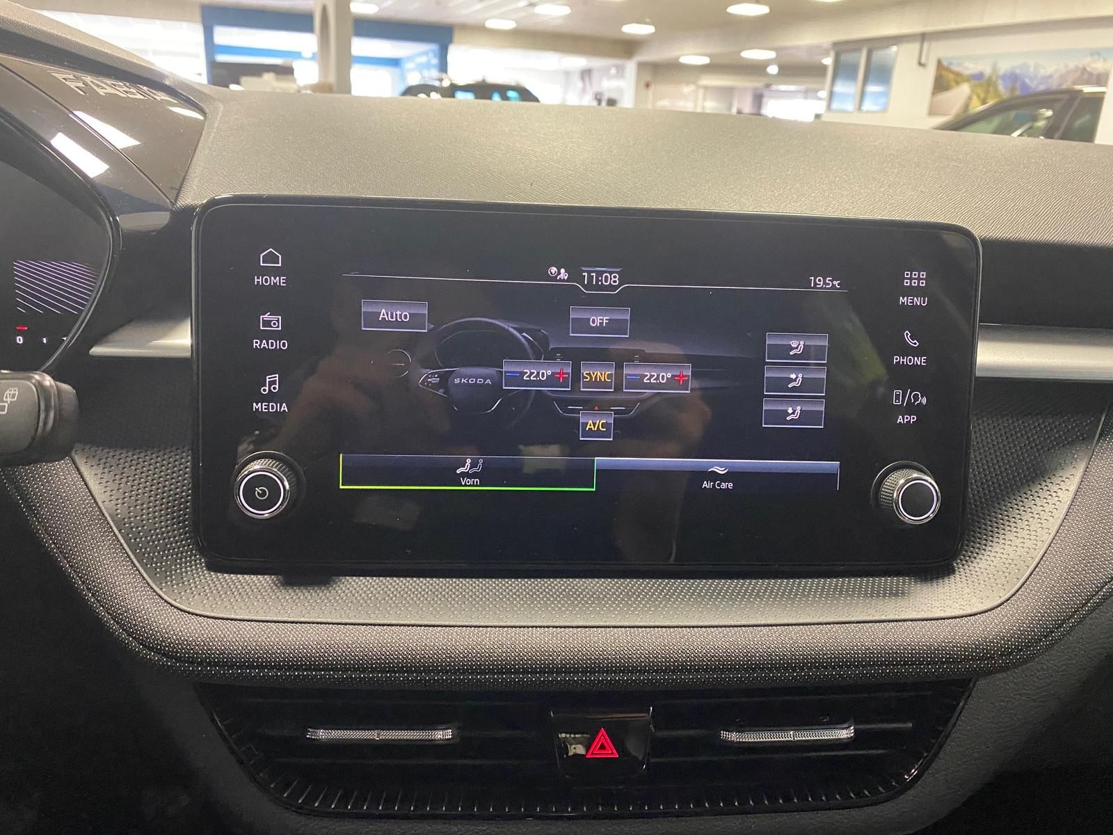 Fahrzeugabbildung SKODA Fabia 1.0 TSI Selection APP+5J. GARANTIE+KAMERA+