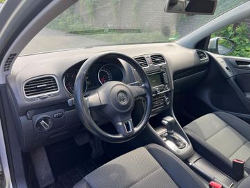 Volkswagen Golf - 10