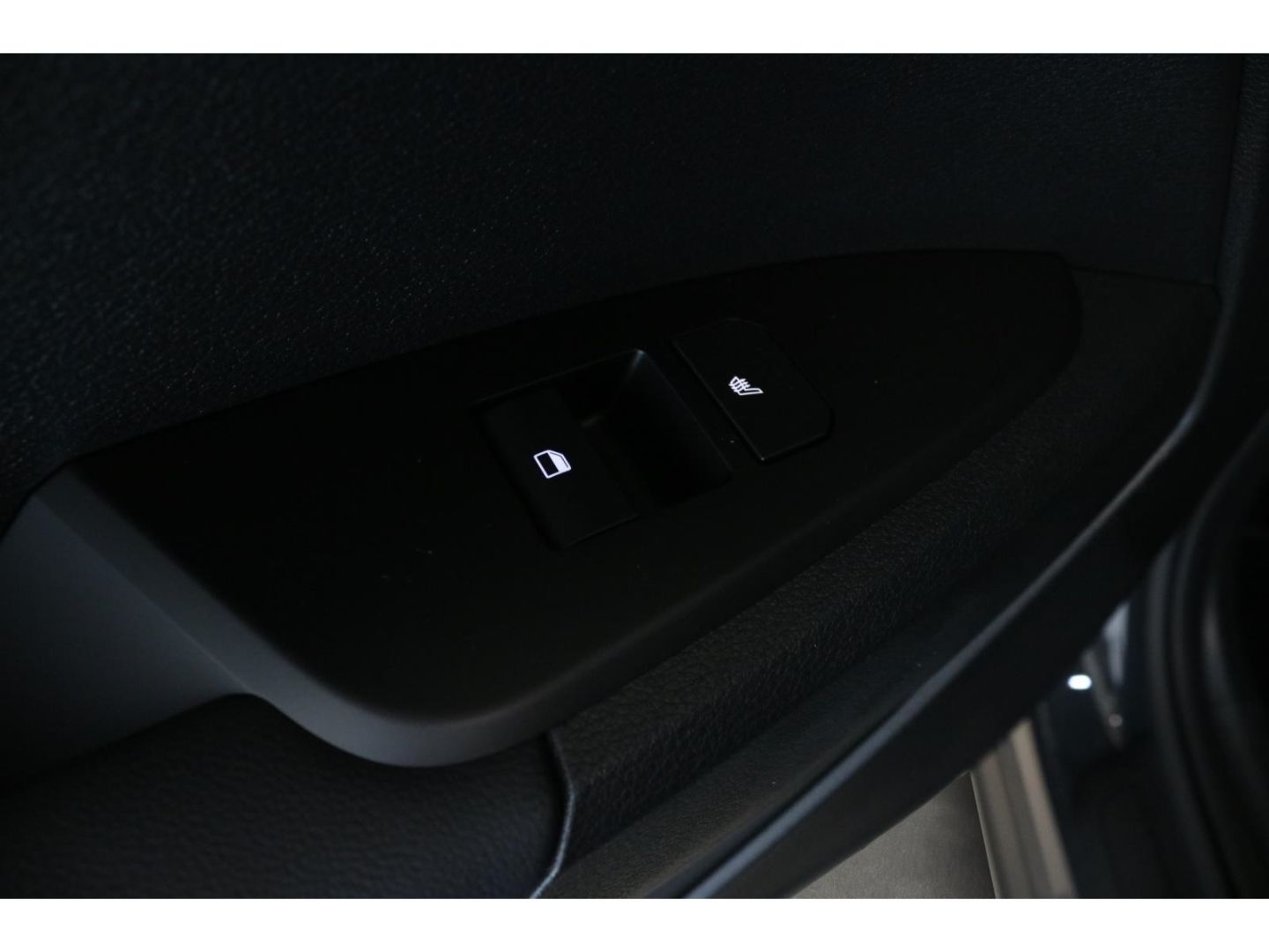 Fahrzeugabbildung Kia Sportage Spirit HUD Panoramadach Navi 360 Kamera