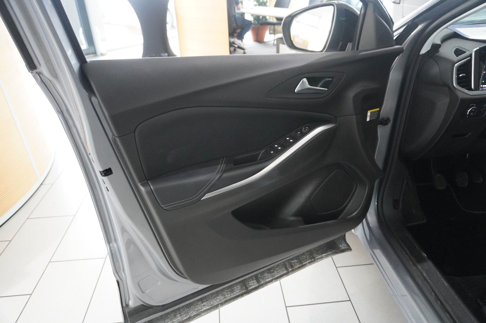 Fahrzeugabbildung Opel Grandland (X) 1.2T GS LINE NAVI/LED/KAMERA/SPORT