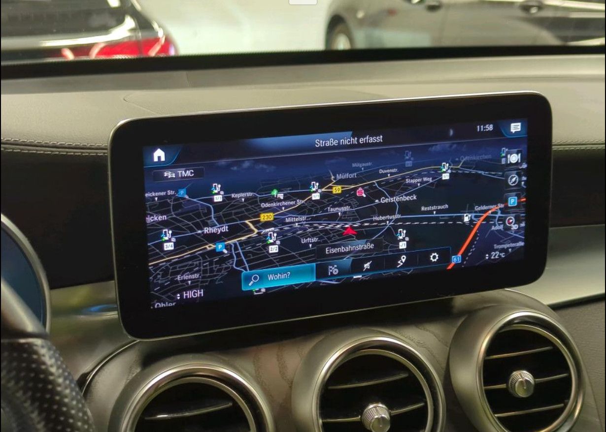 Fahrzeugabbildung Mercedes-Benz GLC 300e AMG/LED+/ACC/BURME/SHZ/MEMO/8Fa