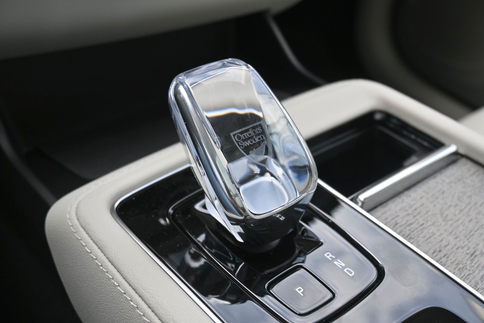 Fahrzeugabbildung Volvo XC90 T8 Ultra Dark *B&W*MASSAGE*LUFT*PANO*360°
