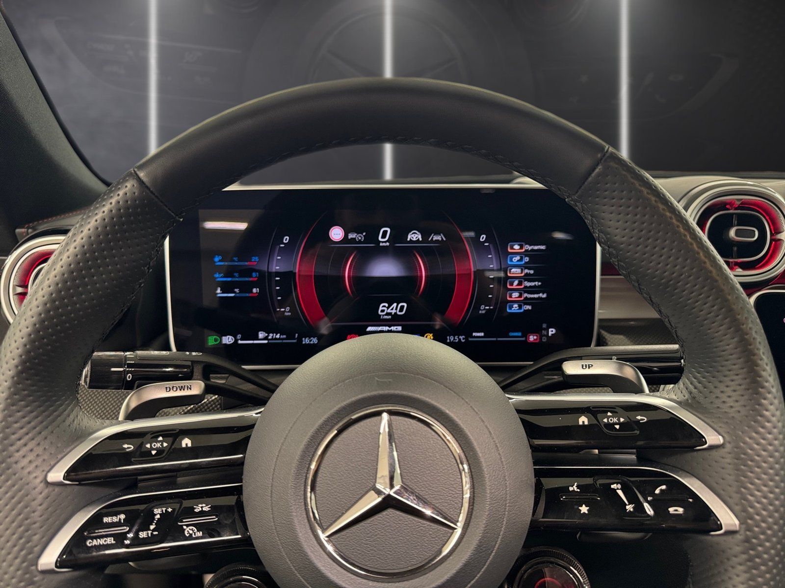 Fahrzeugabbildung Mercedes-Benz CLE 53 4MATIC+ AMG Plus*Pano*HUD*Fahrass+*Burmes