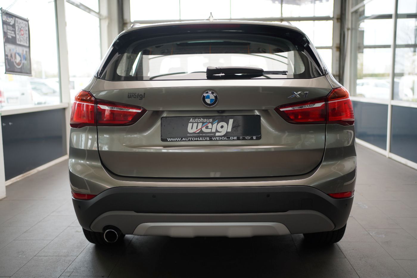 Fahrzeugabbildung BMW X1 18d xLine +Parkassistent+Glasdach+AHK+LED+