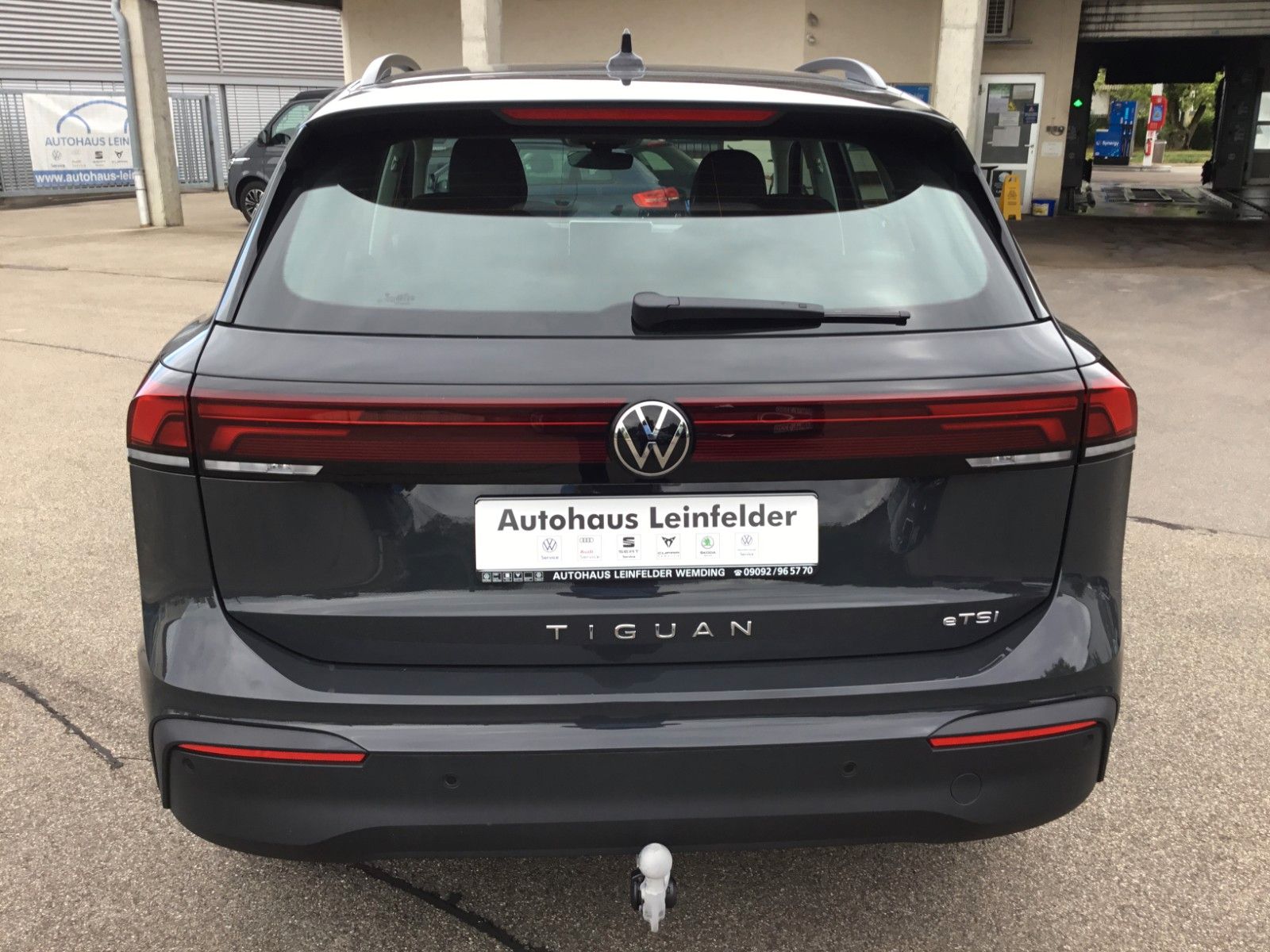 Fahrzeugabbildung Volkswagen Tiguan 1.5 eTSI DSG+AHK+LED+Kamera+Sitzheizung