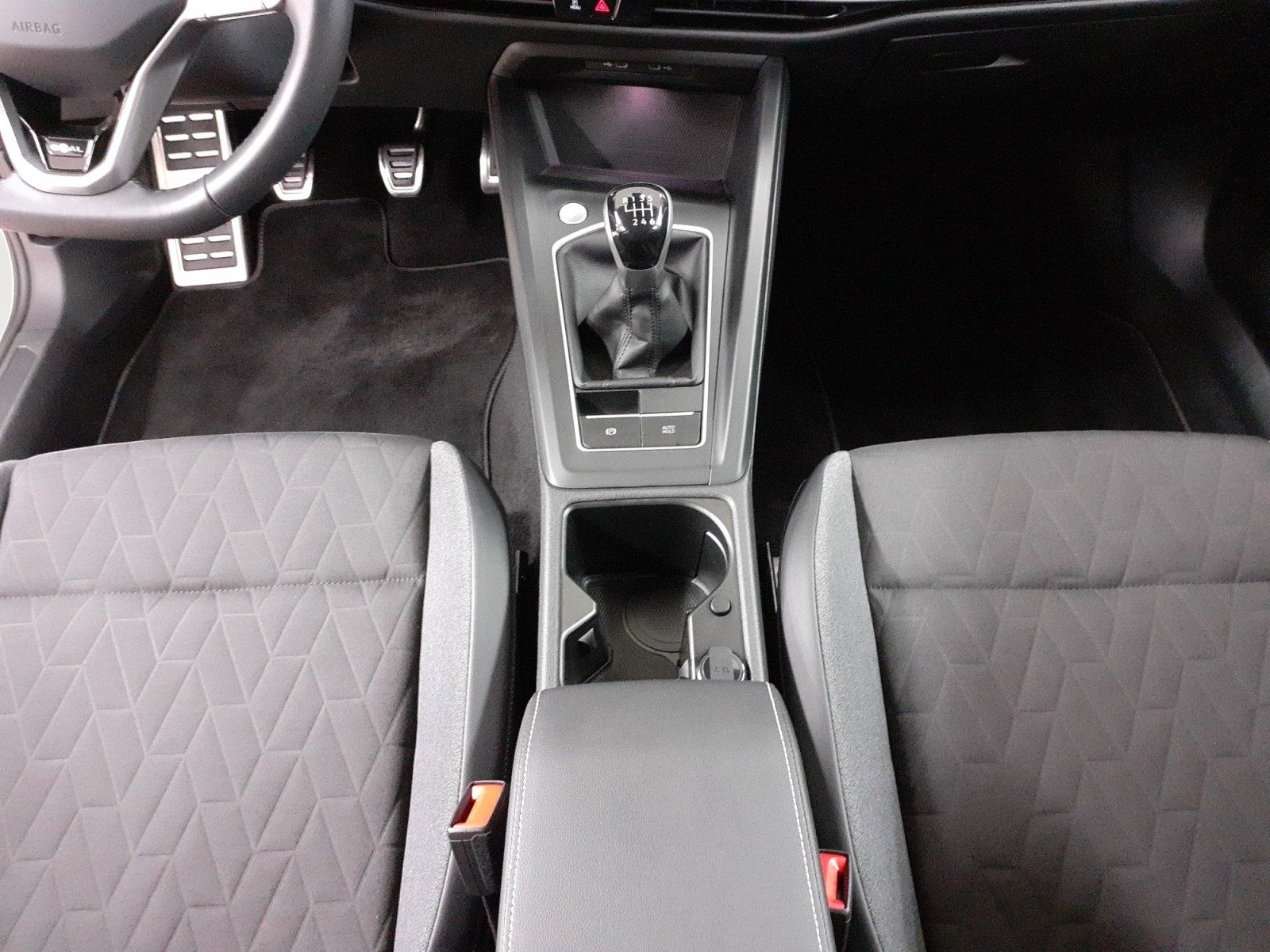 Volkswagen Golf - Bild 11
