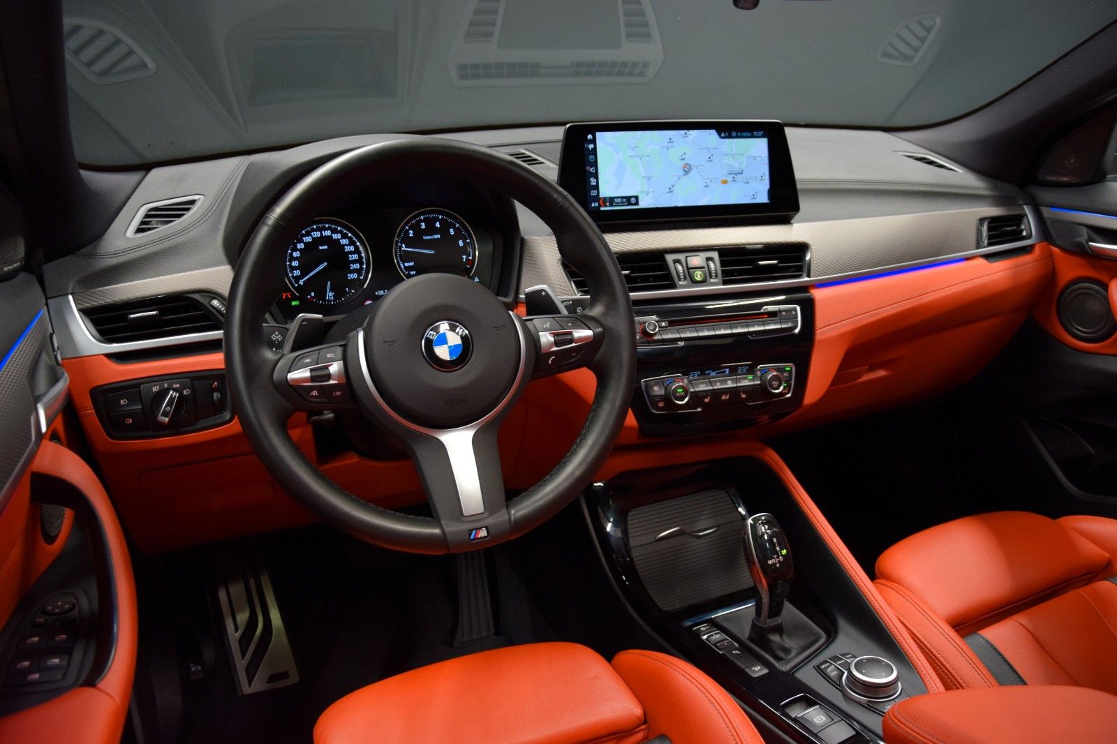Fahrzeugabbildung BMW X2 xDrive M35i Pano ACC HuD h/k Schalensitze LED