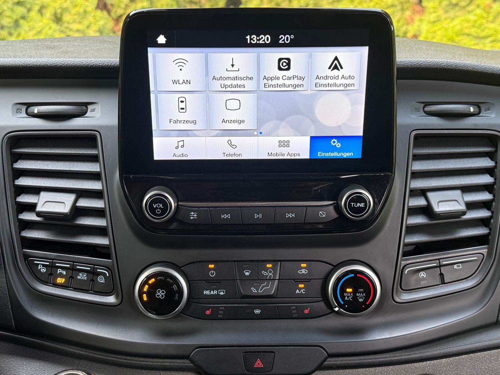 Fahrzeugabbildung Ford Transit 2.0 TDCI DOKA+6SI L3H2 XEN+KLIMA+SHZ+KAM