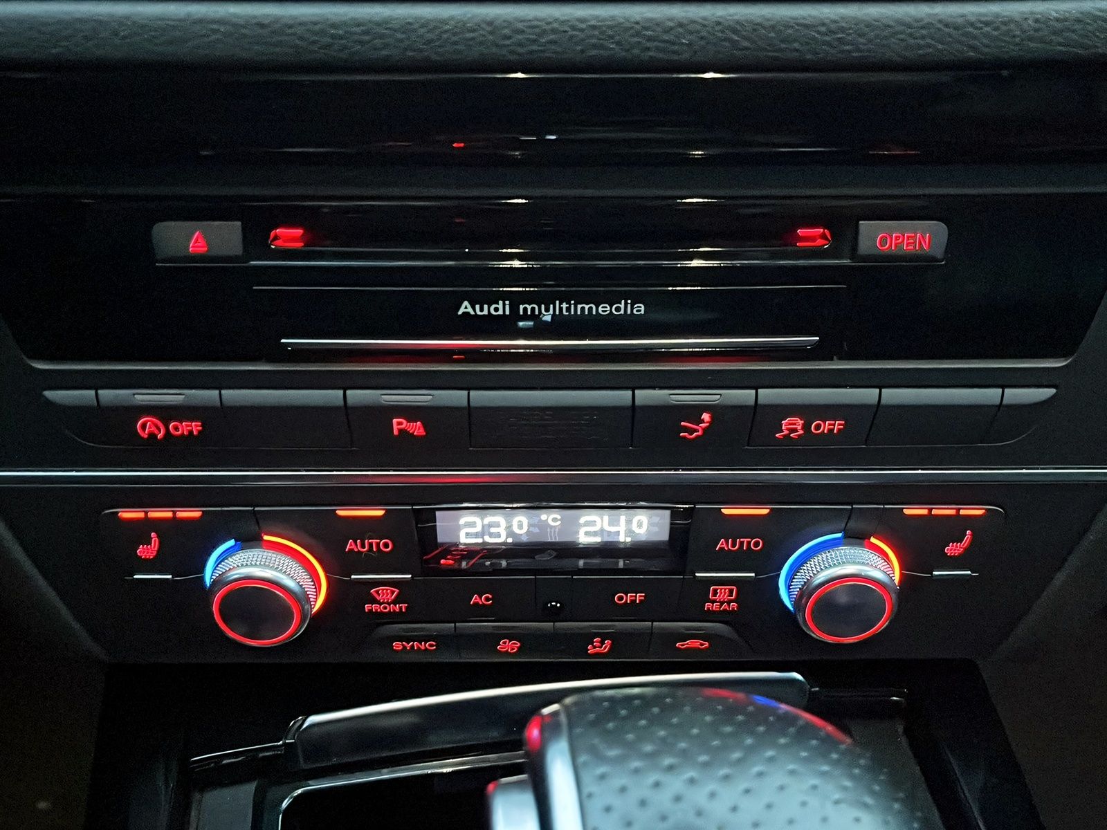 Fahrzeugabbildung Audi A7 3.0 TDI QUATTRO DSC BOSE NAVI GSHBD