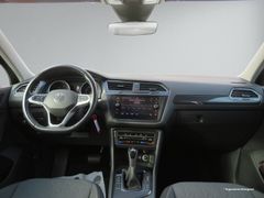 VW Tiguan 2.0 TDI Life DSG LED Navi Ahk Rfk ACC 17' VW Tiguan 2.0 TDI Life DSG LED Navi Ahk Rfk ACC 17'