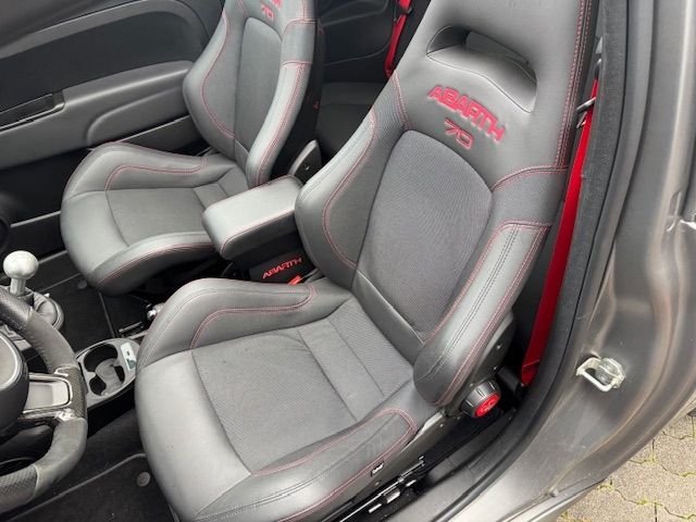 Fahrzeugabbildung Abarth 595C esseesse KLIMA XENON NAVI SHZ