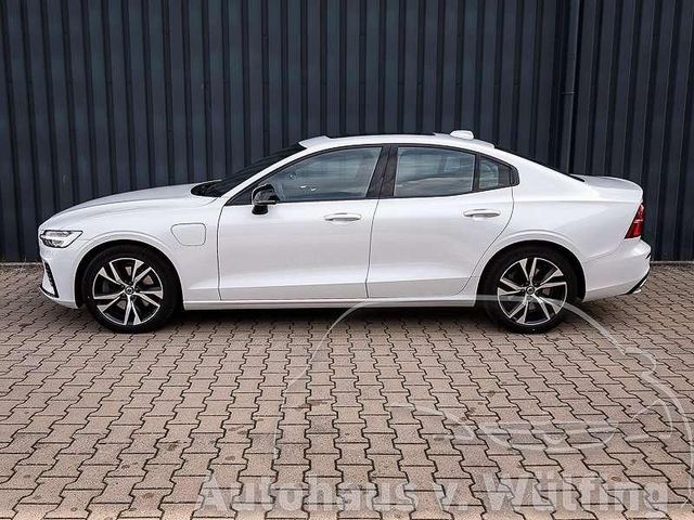 Volvo S60 R Design T8 Recharge Plug-In Hybrid AWD imagem 2