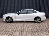 Volvo S60 R Design T8 Recharge Plug-In Hybrid AWD - Volvo S60: R