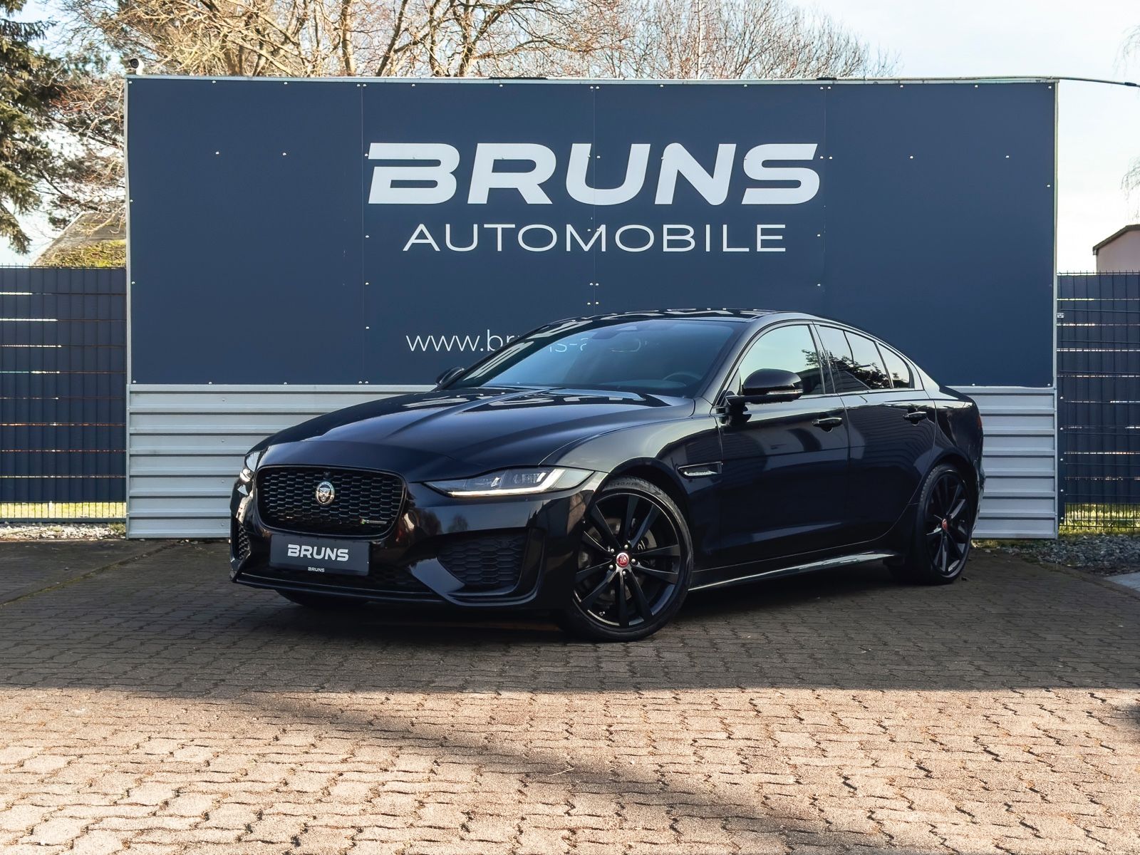 JAGUAR XE