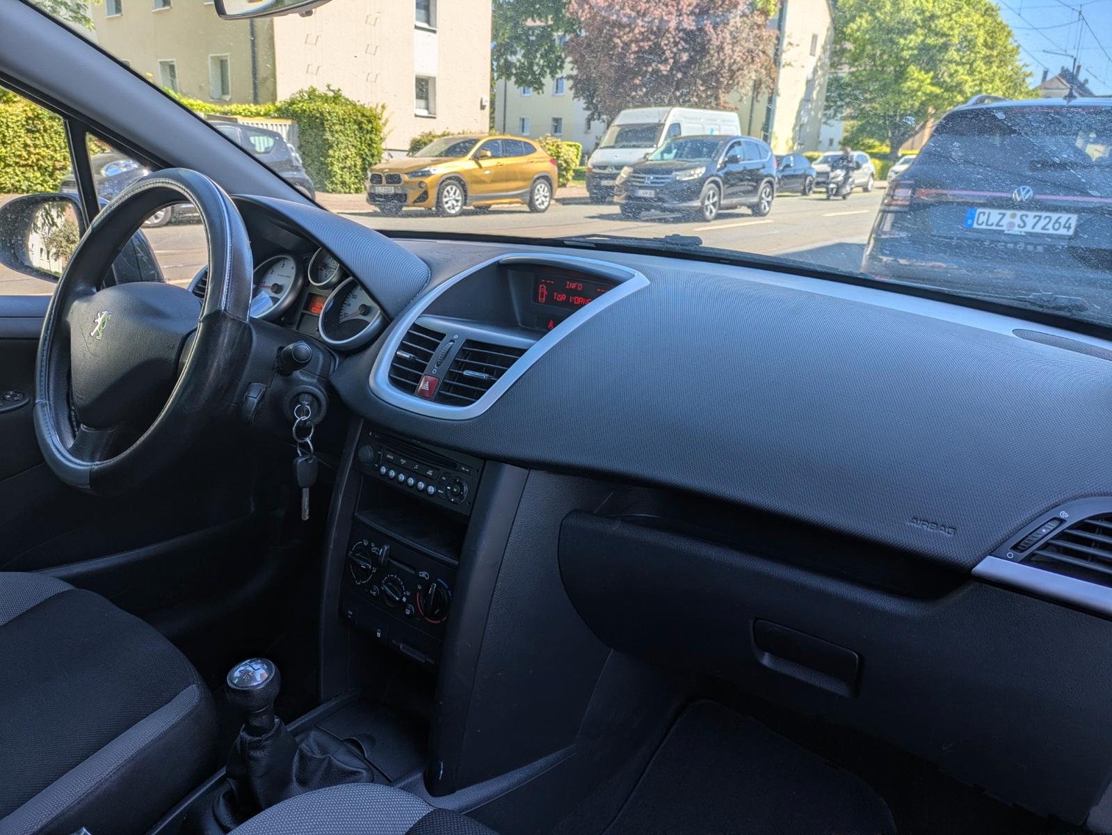 Peugeot 207 2009 — photo 6