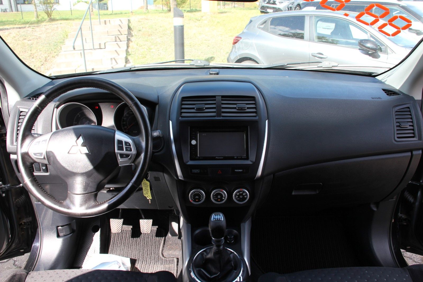 Fahrzeugabbildung Mitsubishi ASX Intro Edition 2WD