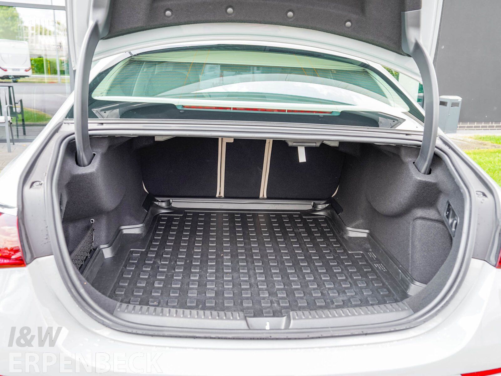 Fahrzeugabbildung Mercedes-Benz E 450 d Exclusive Premium Plus 4Matic