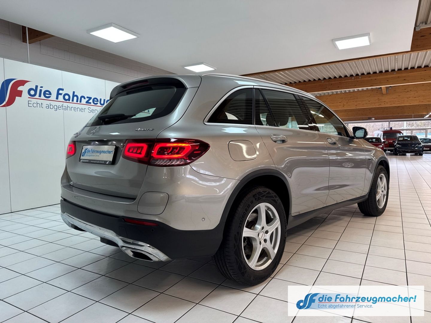 Fahrzeugabbildung Mercedes-Benz GLC 300 e 4Matic AHK-klappbar Leder *EXPORT