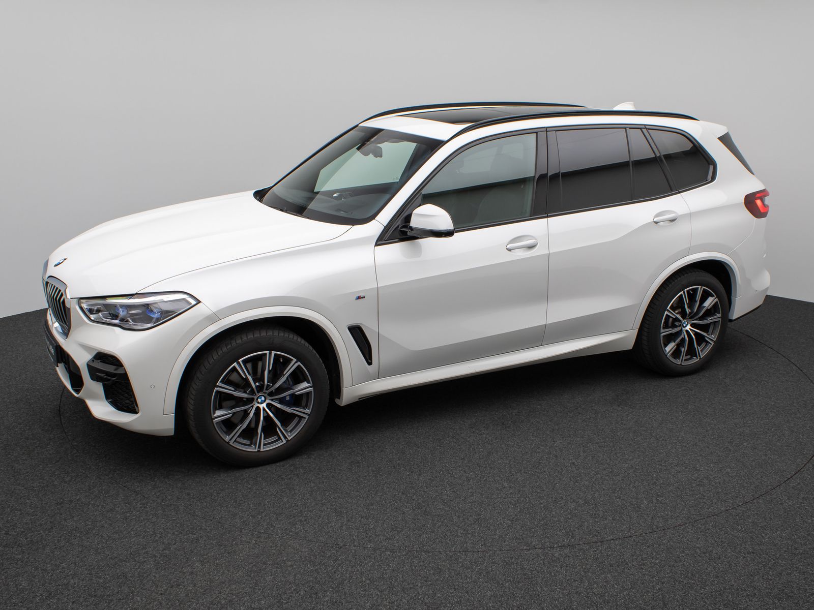 Fahrzeugabbildung BMW X5 xD30d M Sport 360°Panorama Laser HUD DAB HiFi