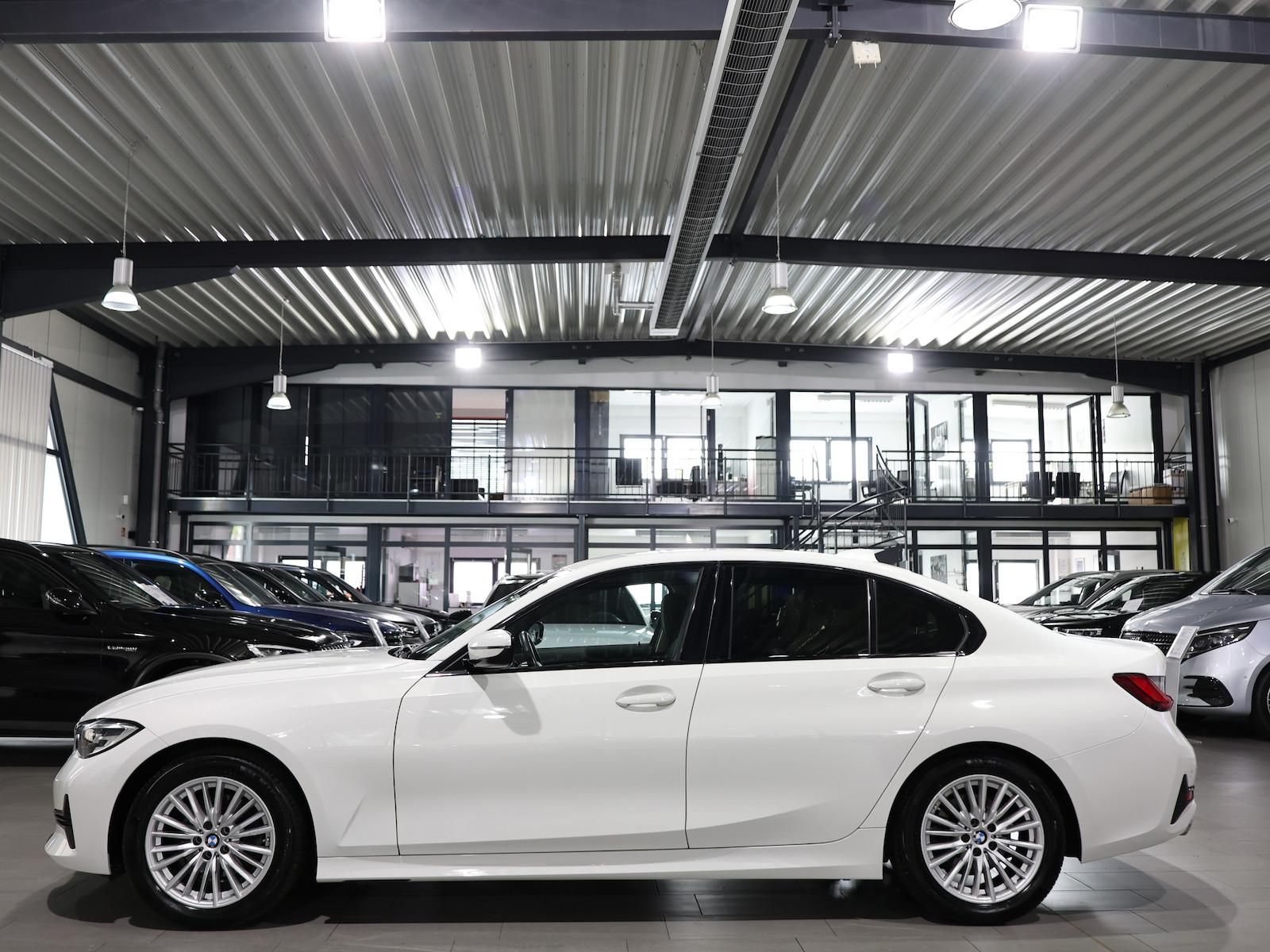 BMW 320 i LIMOUSINE SPORT-LINE SHADOW / LEDER, LIVE+, миниатюра 7