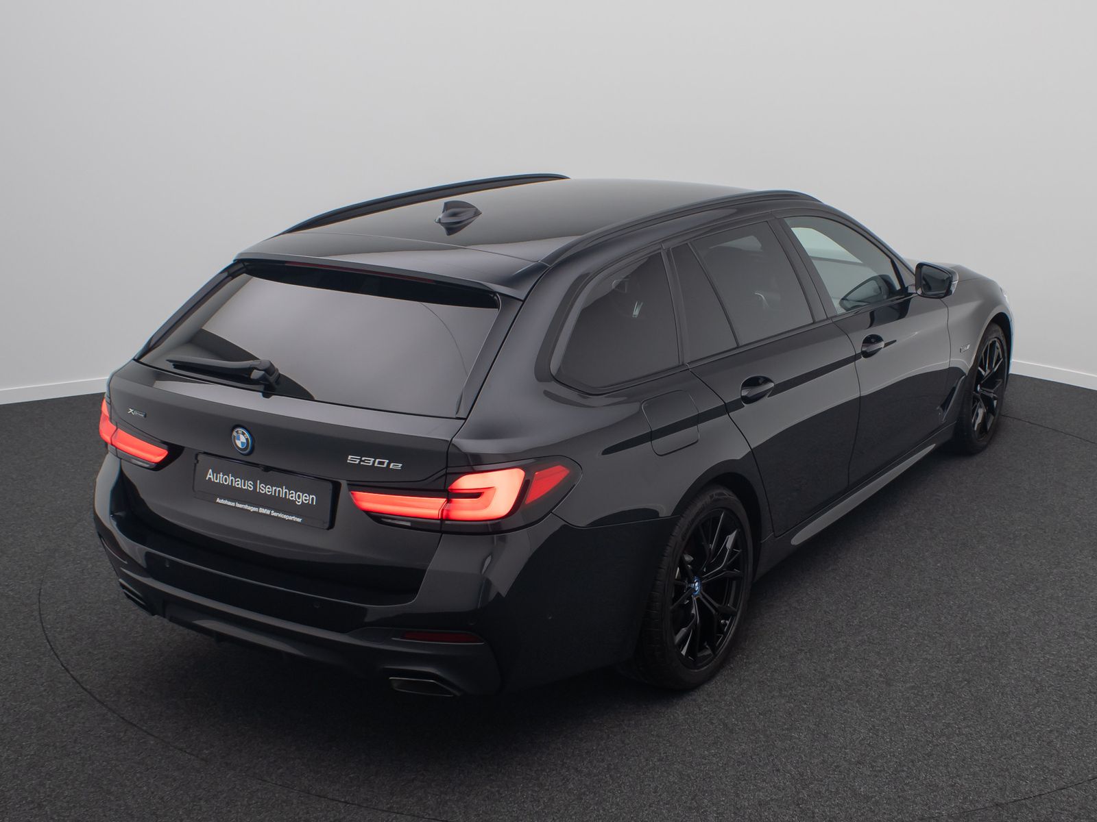 Fahrzeugabbildung BMW 530e xD M Sport HUD DAB Laser Kamera 4xKlima 19"